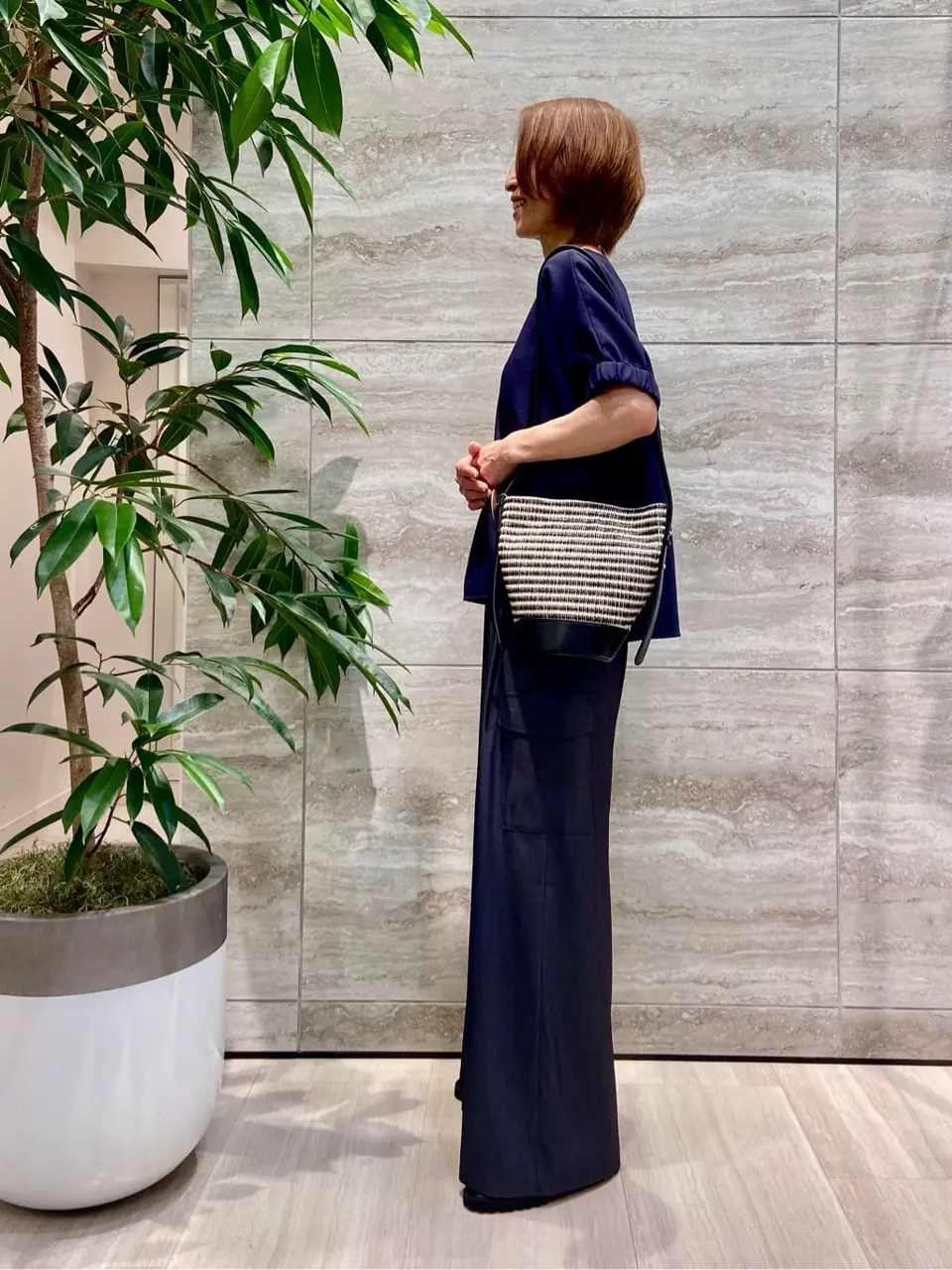 自由区 Ishii コーディネート画像