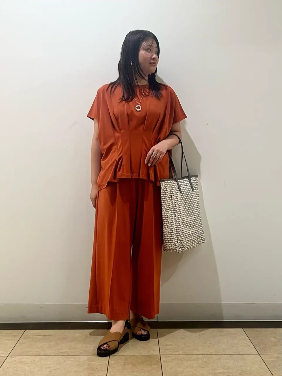 自由区 藤﨑 コーディネート画像