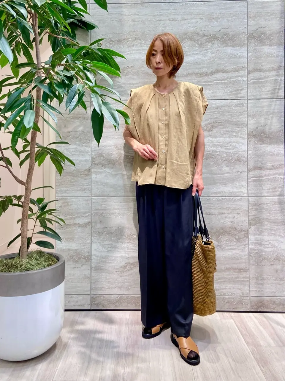 自由区 Ishii コーディネート画像