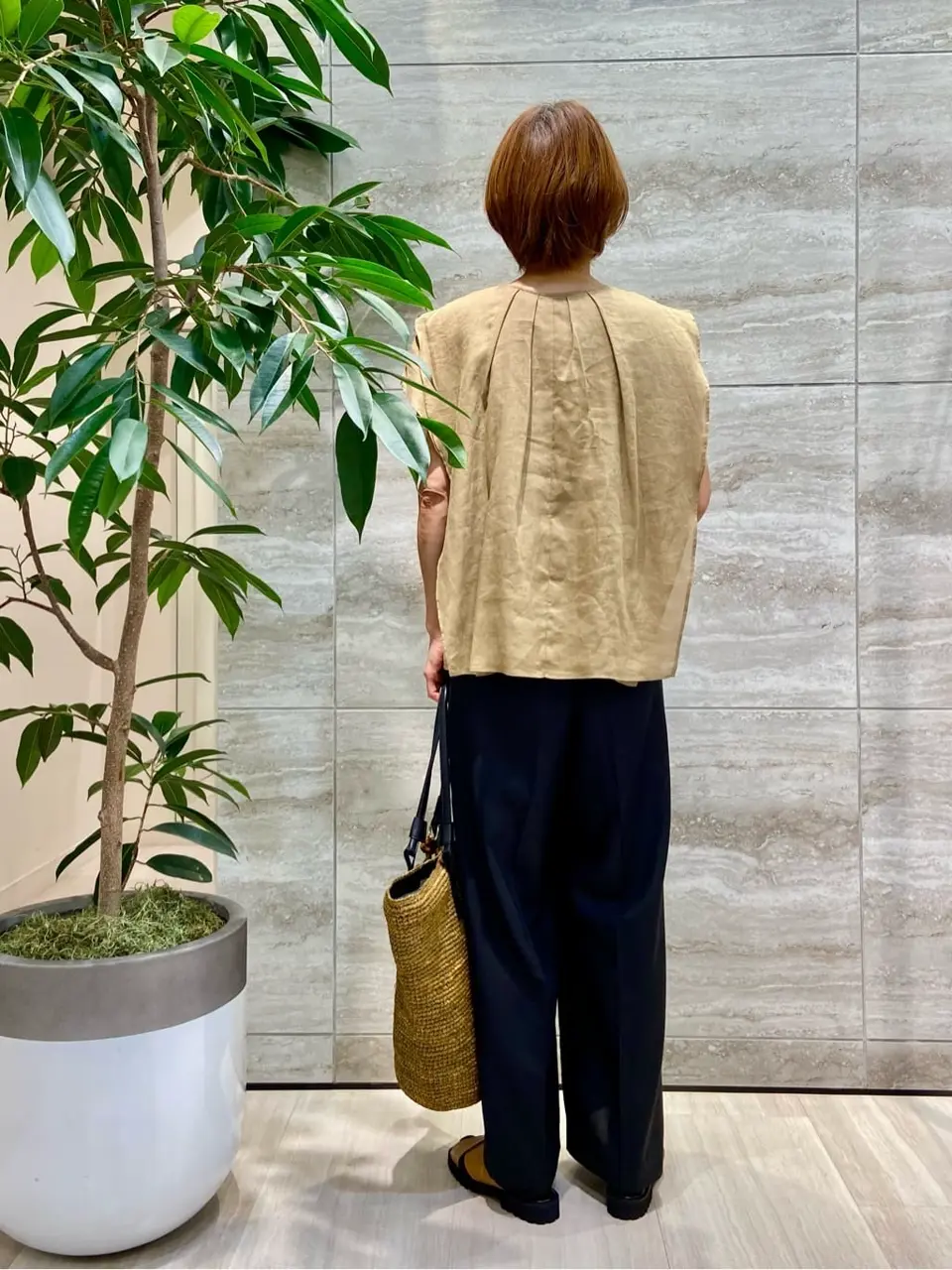 自由区 Ishii コーディネート画像