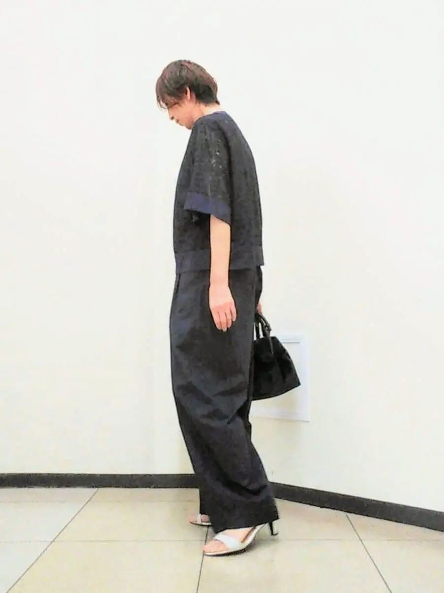 自由区 浅野 コーディネート画像