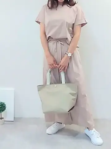 自由区 東 コーディネート画像