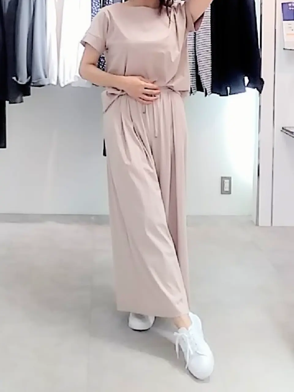 自由区 東 コーディネート画像