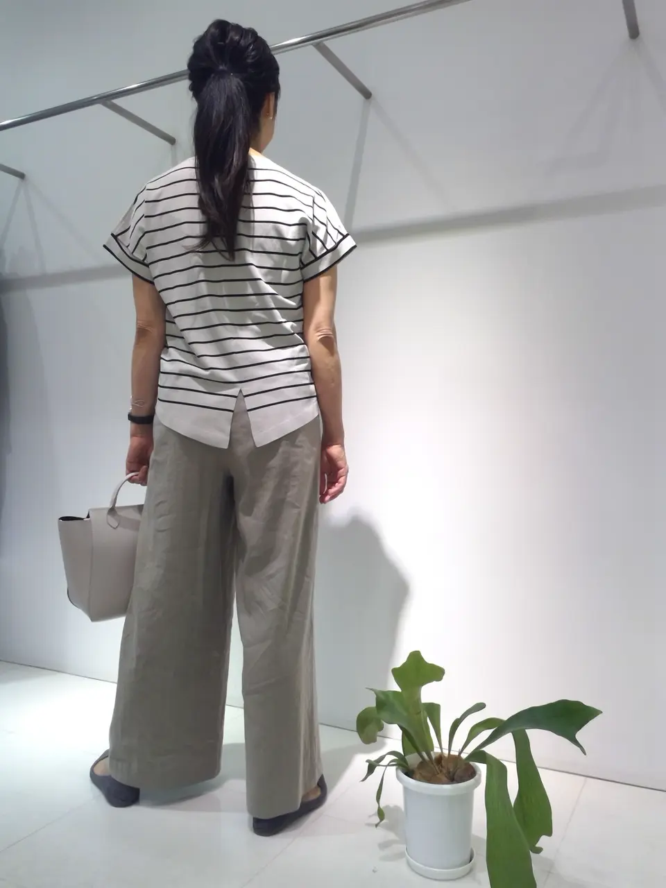  新保 コーディネート画像