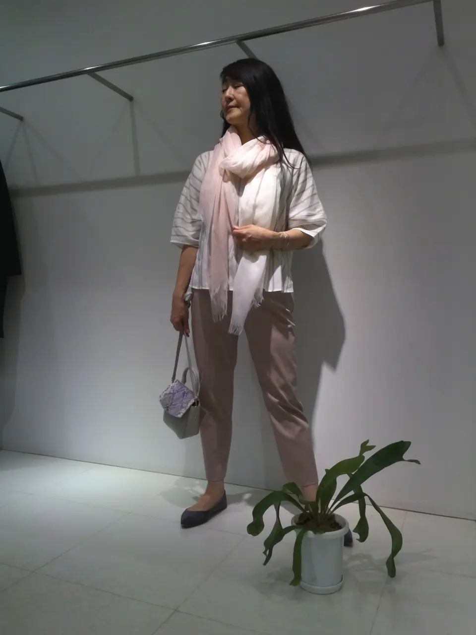  新保 コーディネート画像