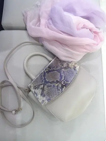 自由区 新保 コーディネート画像