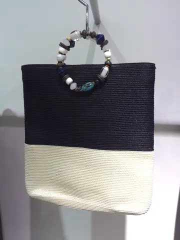 自由区 新保 コーディネート画像