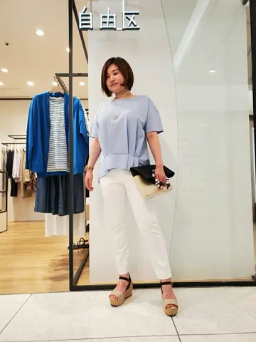 自由区 eri コーディネート画像