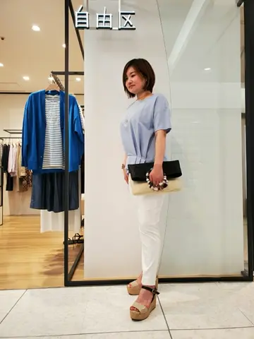 自由区 eri コーディネート画像