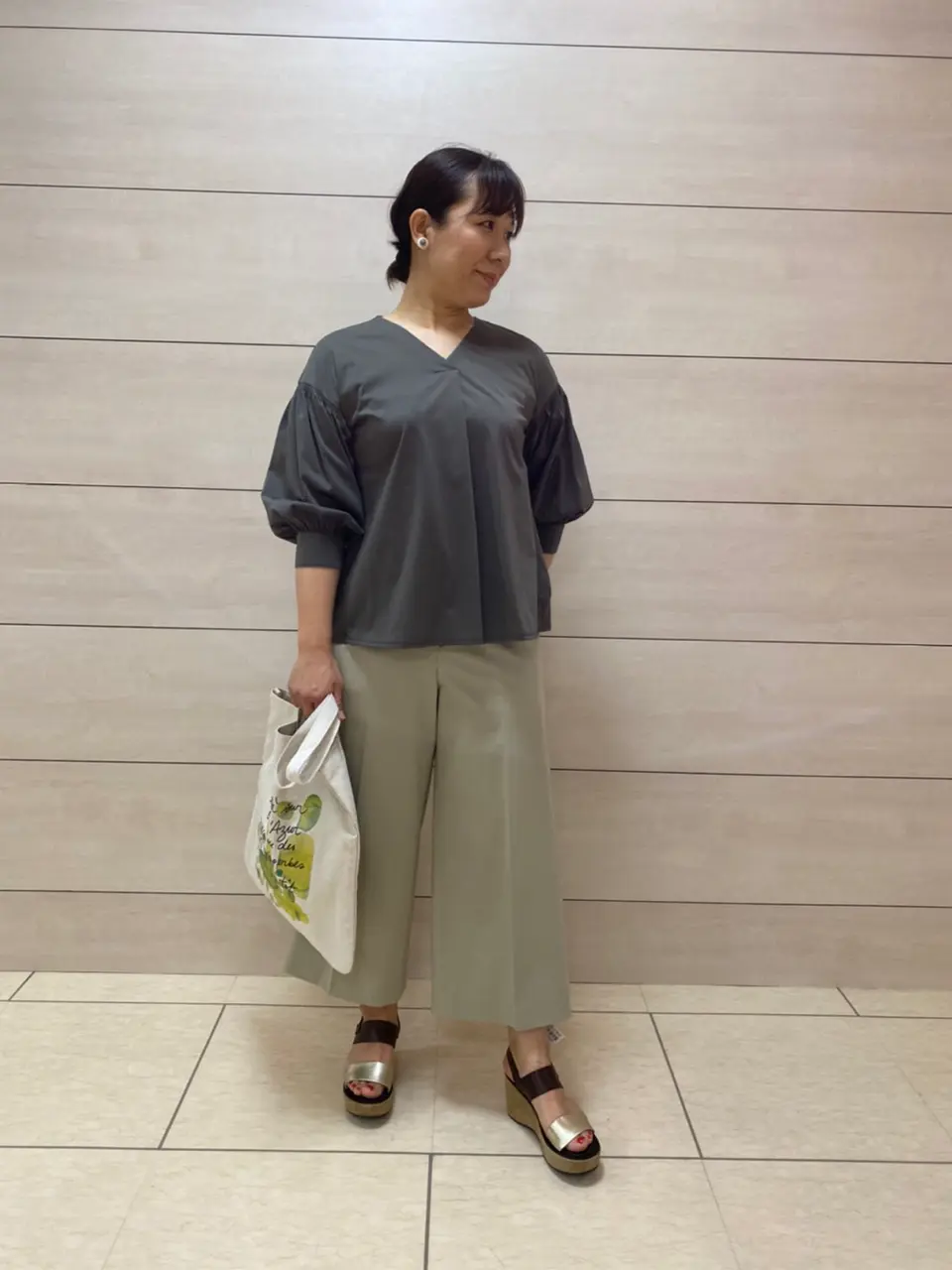 自由区 伊藤 コーディネート画像