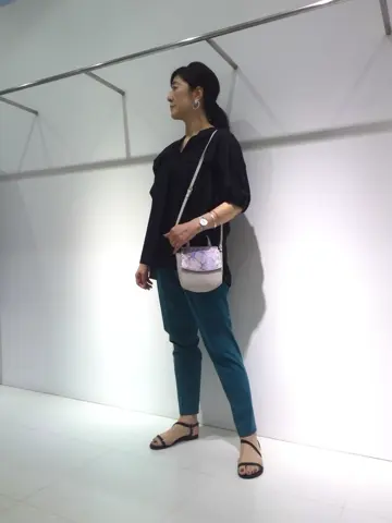 自由区 新保 コーディネート画像