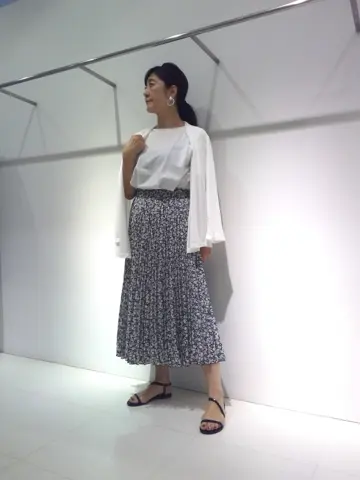 自由区 新保 コーディネート画像