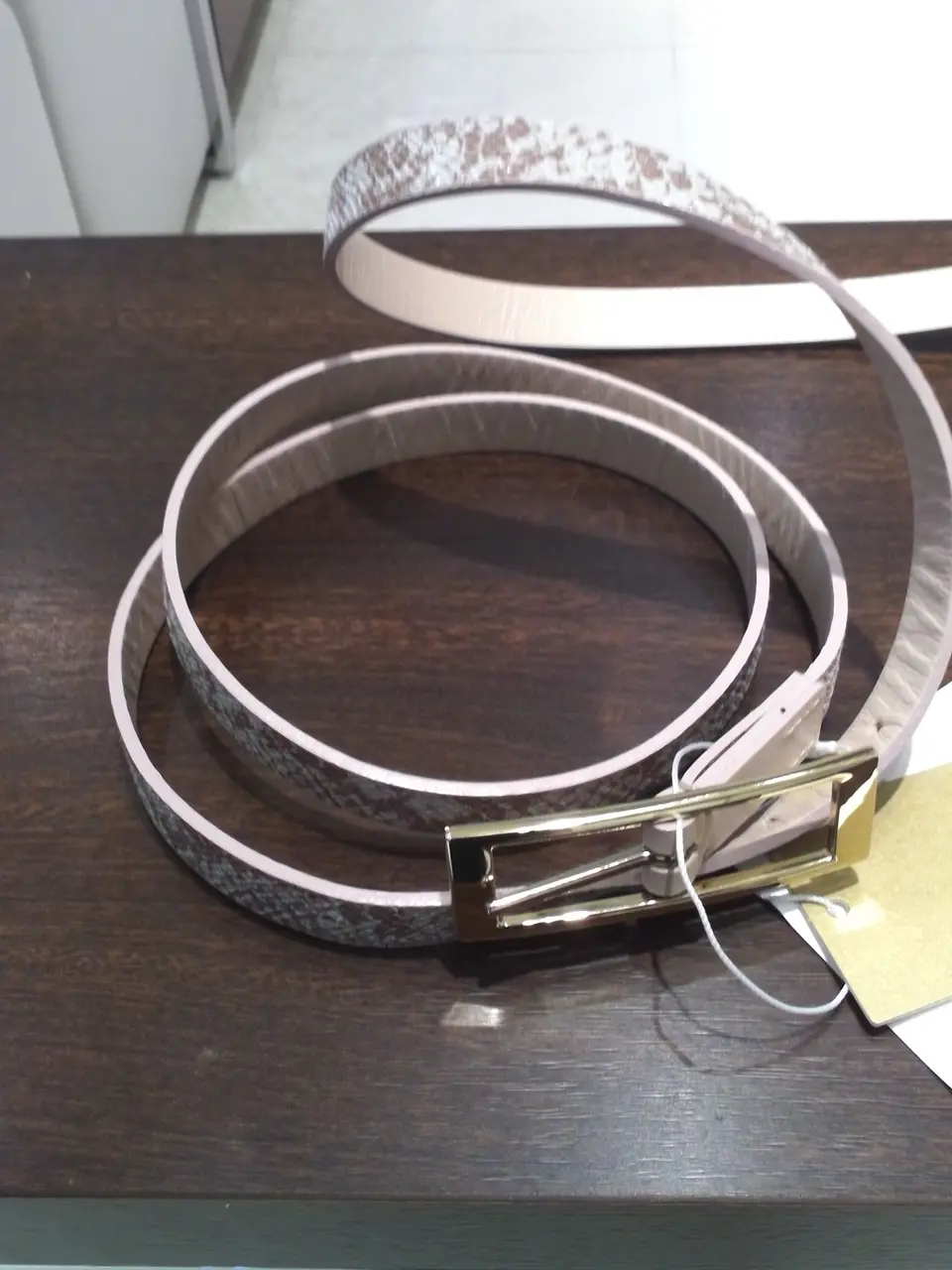 自由区 新保 コーディネート画像