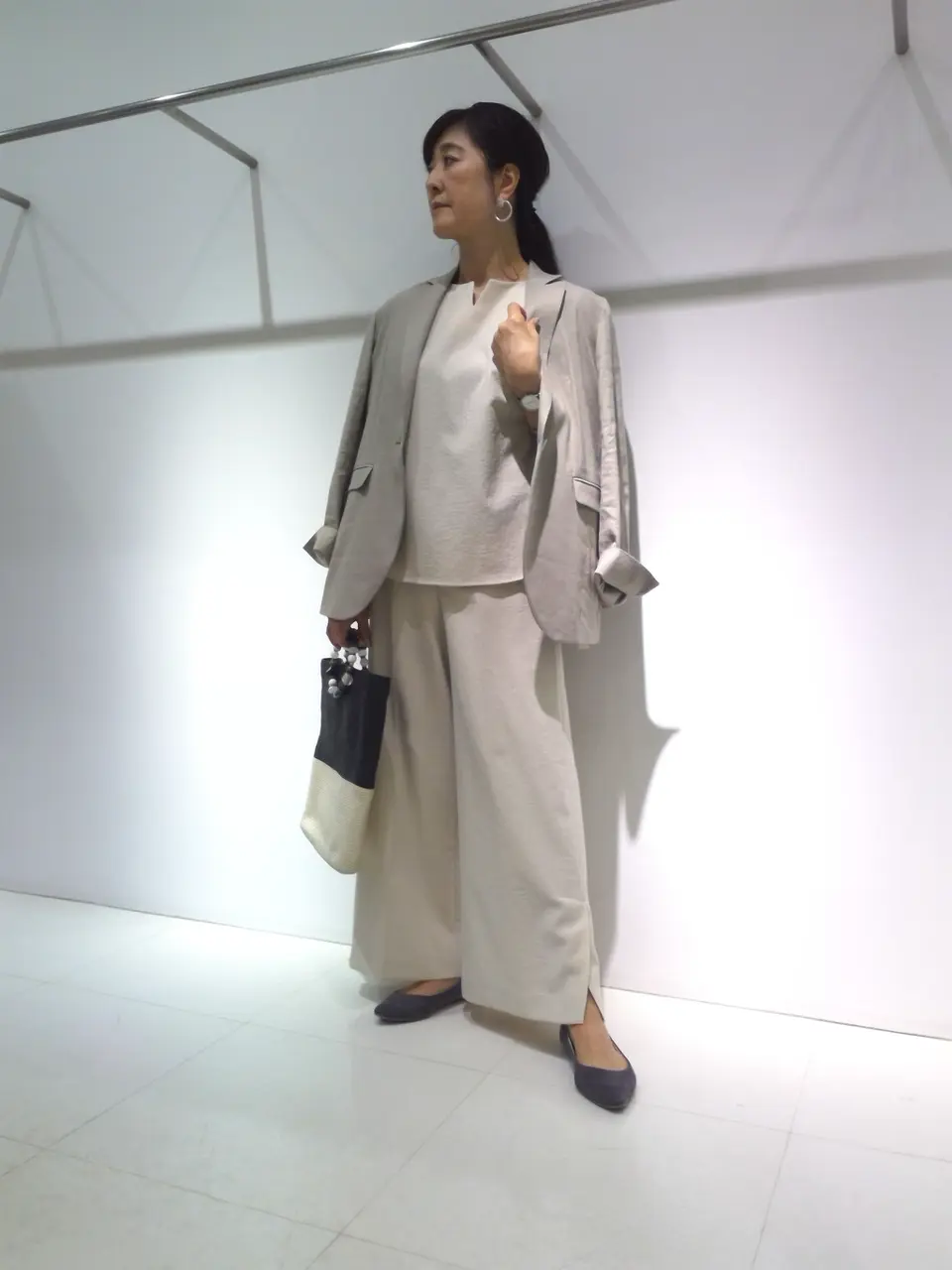  新保 コーディネート画像