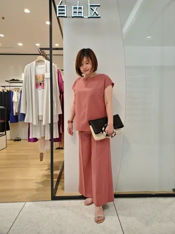 自由区 eri コーディネート画像