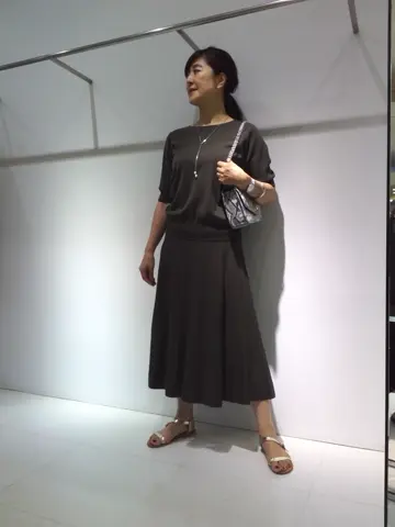 自由区 新保 コーディネート画像