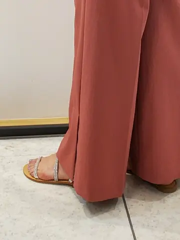 自由区 eri コーディネート画像