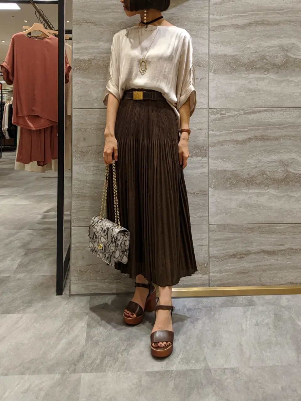 自由区 スタッフ コーディネート画像