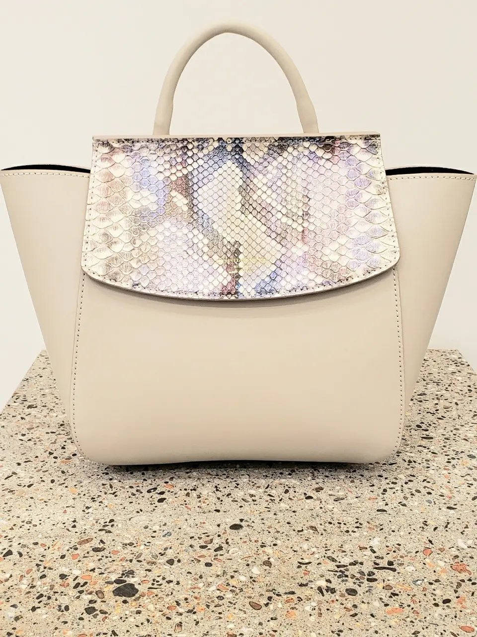 自由区 鈴木 コーディネート画像