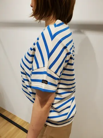 自由区 eri コーディネート画像