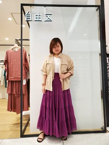 自由区 eri コーディネート画像