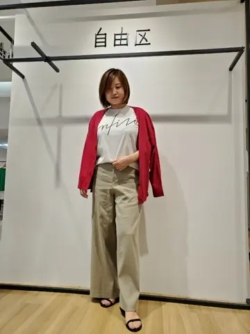 自由区 eri コーディネート画像