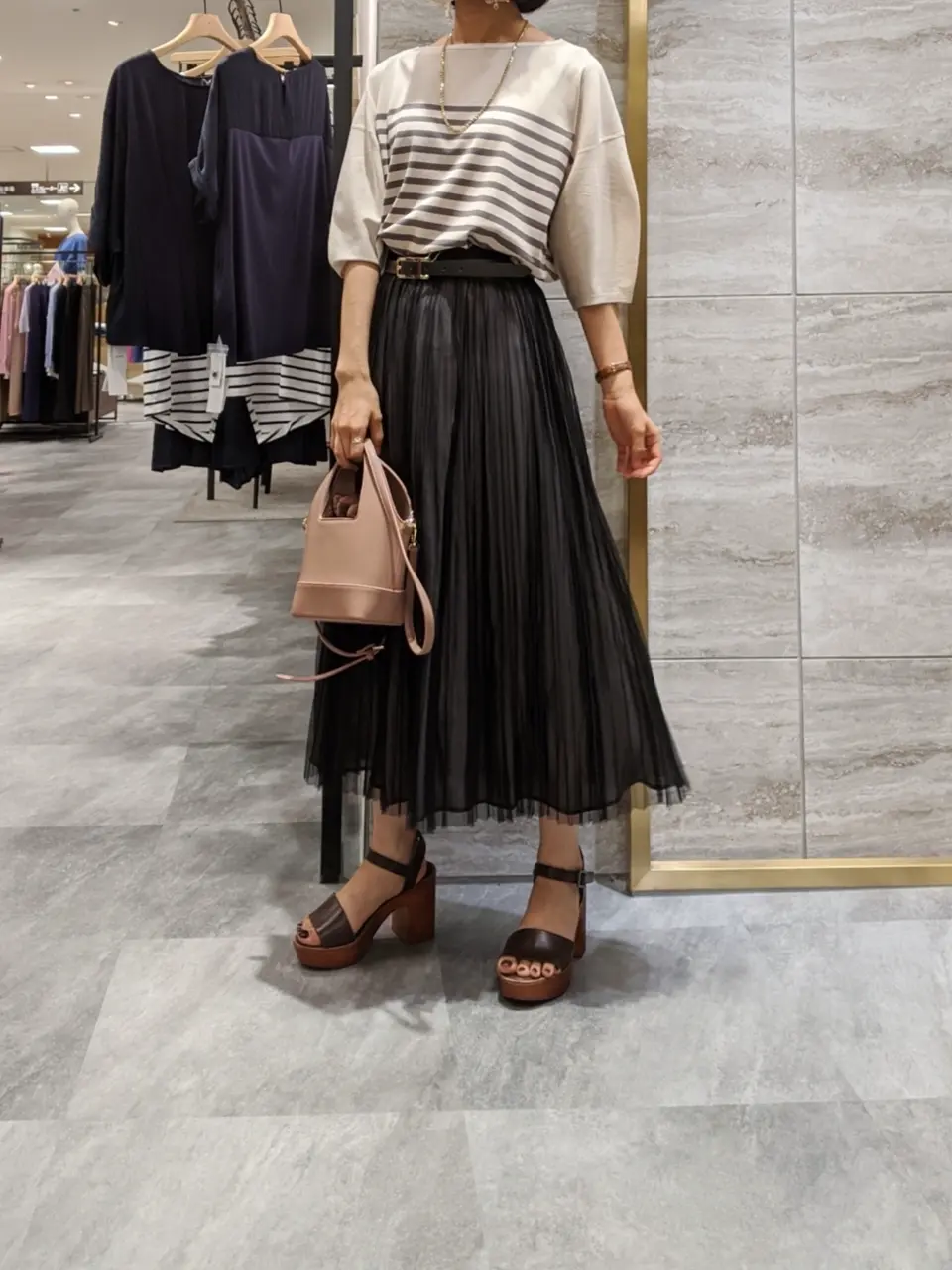 自由区 スタッフ コーディネート画像