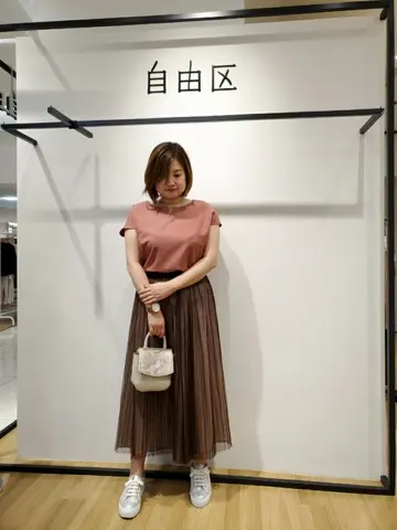 自由区 eri コーディネート画像