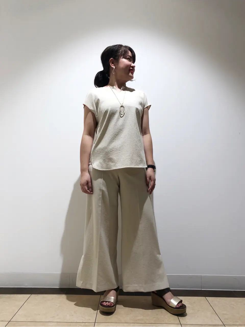 自由区 藤﨑 コーディネート画像