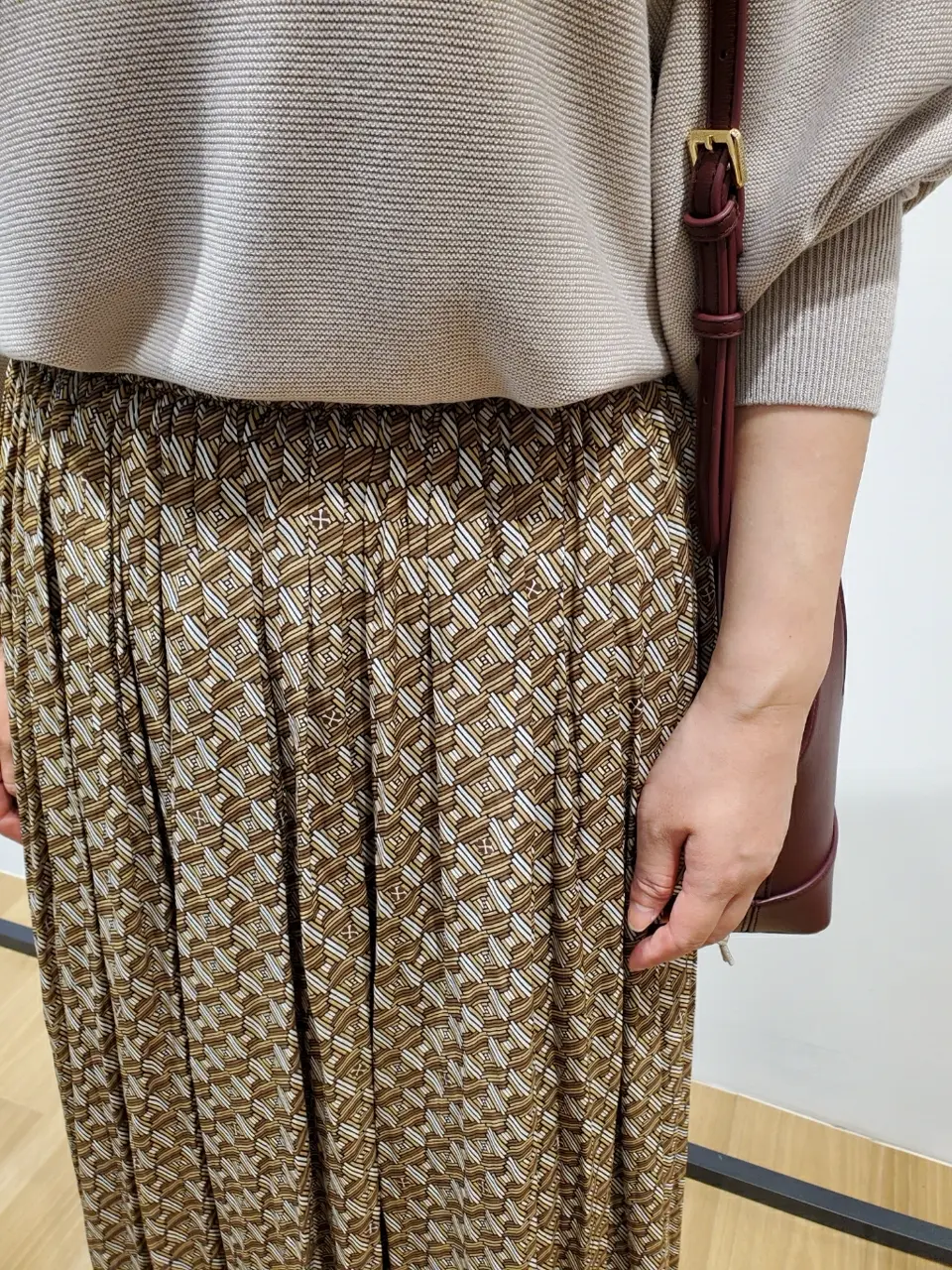 自由区 eri コーディネート画像