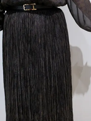 自由区 eri コーディネート画像