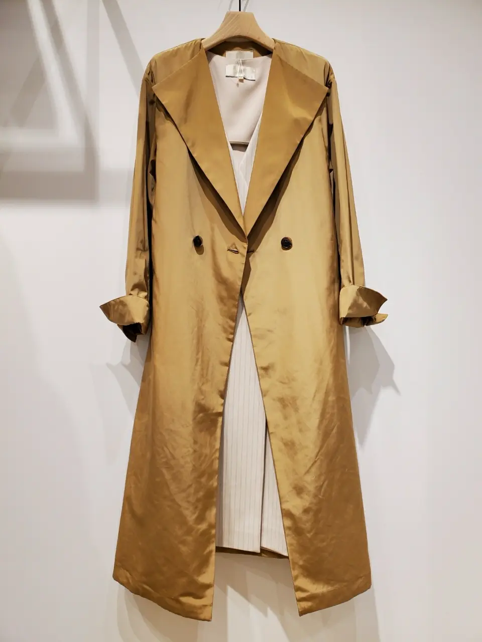 自由区 eri コーディネート画像