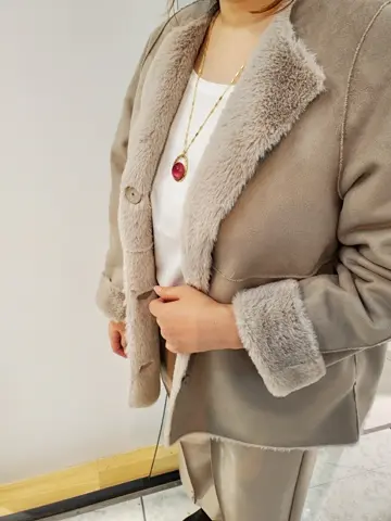 自由区 eri コーディネート画像