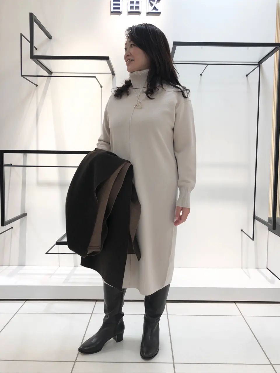 自由区 伊藤 コーディネート画像