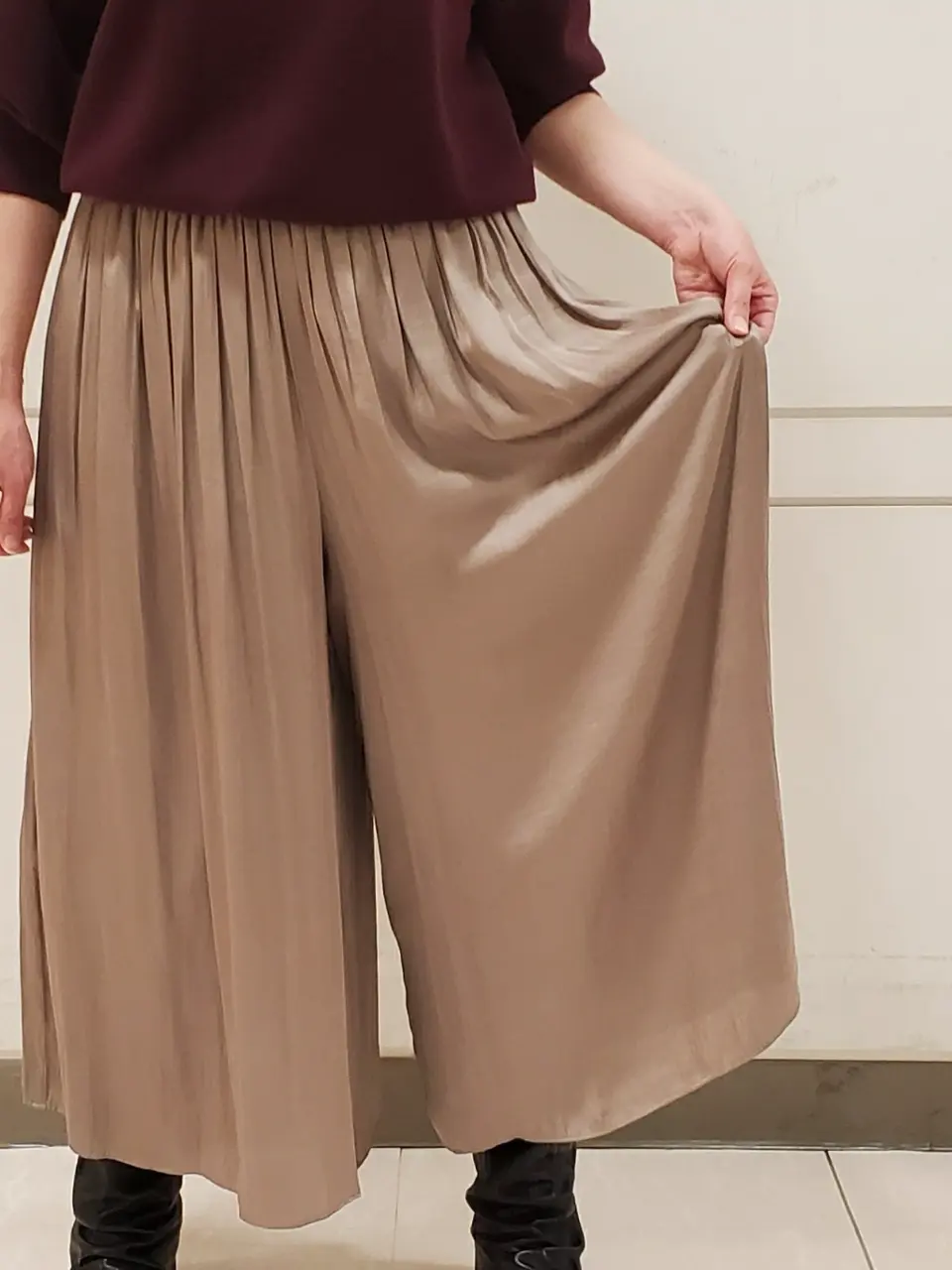 自由区 L スタッフ コーディネート画像