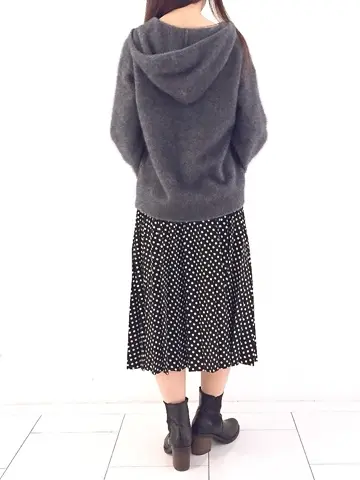 自由区 L スタッフ コーディネート画像