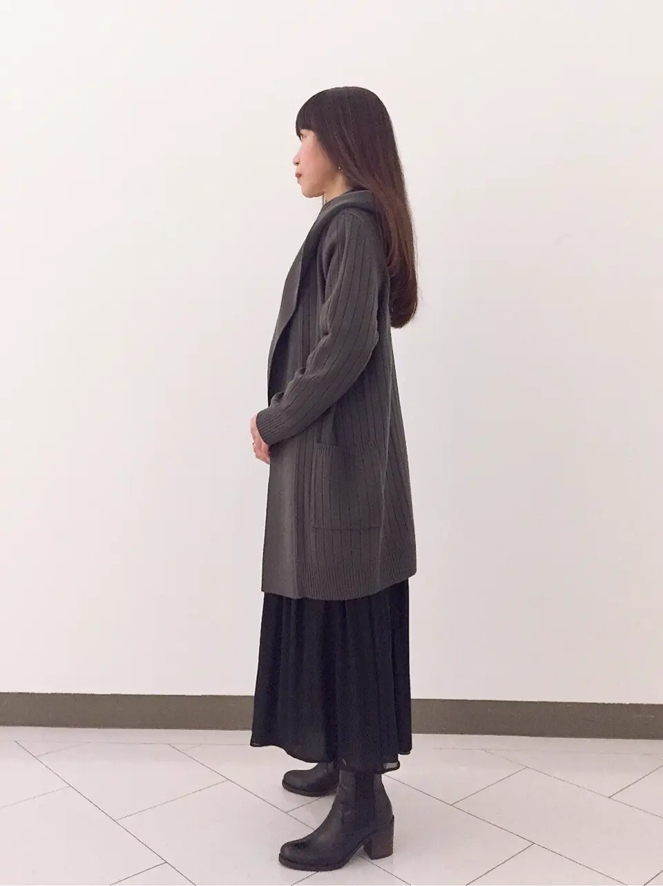 自由区 L スタッフ コーディネート画像