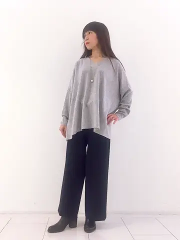 自由区 L スタッフ コーディネート画像