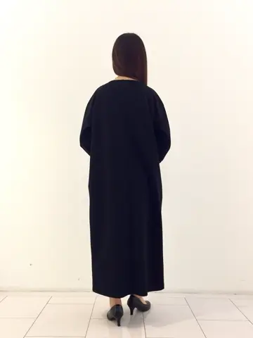 自由区 L スタッフ コーディネート画像