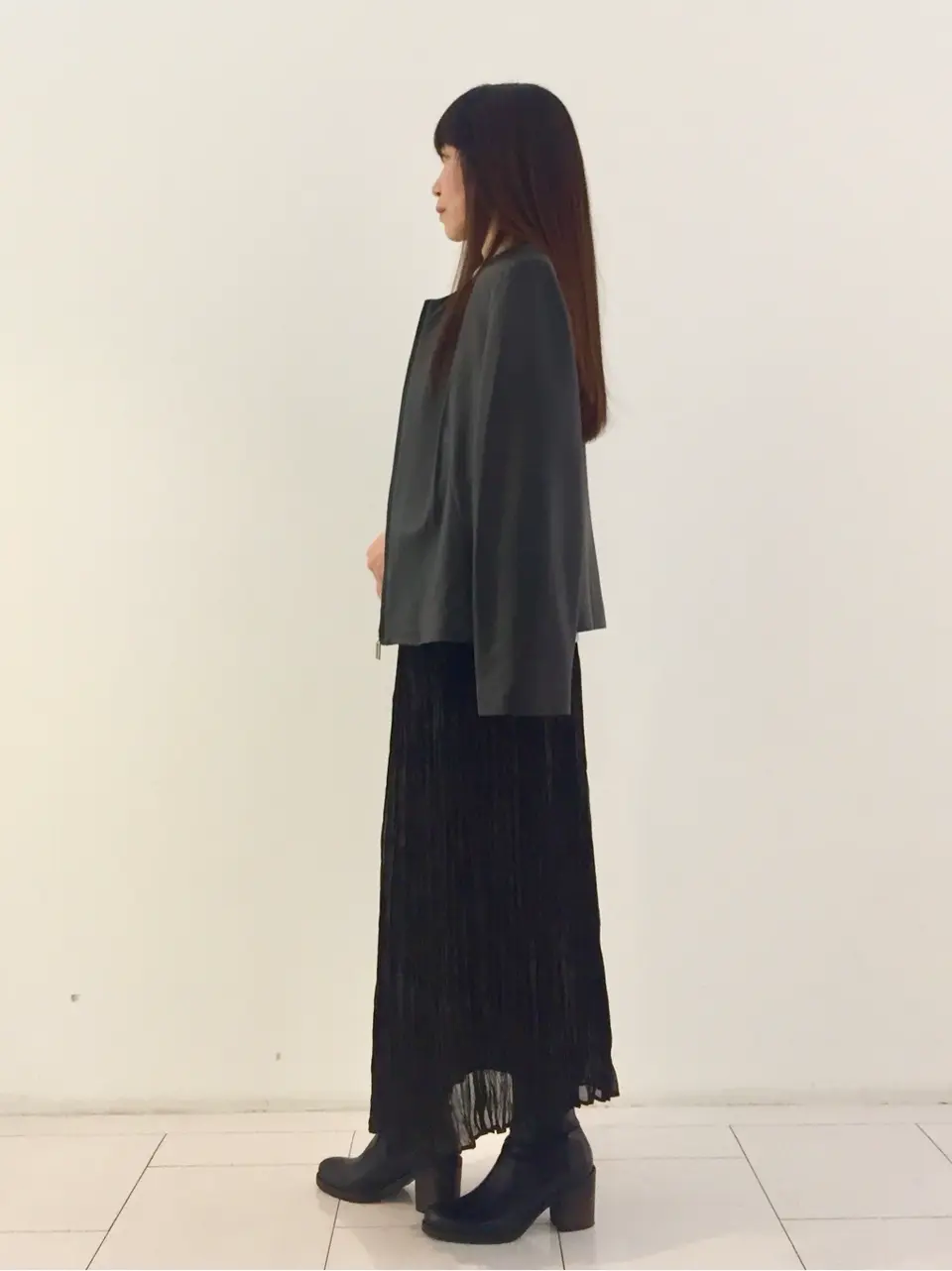 自由区 L スタッフ コーディネート画像