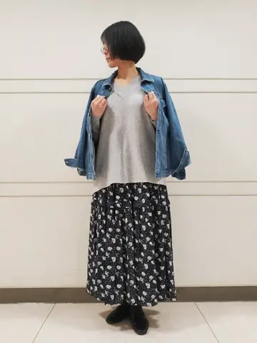 自由区 L スタッフ コーディネート画像