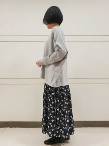 自由区 L スタッフ コーディネート画像