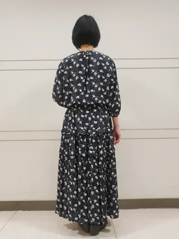 自由区 L スタッフ コーディネート画像