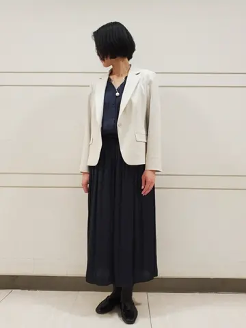 自由区 L スタッフ コーディネート画像