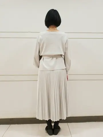 自由区 L スタッフ コーディネート画像