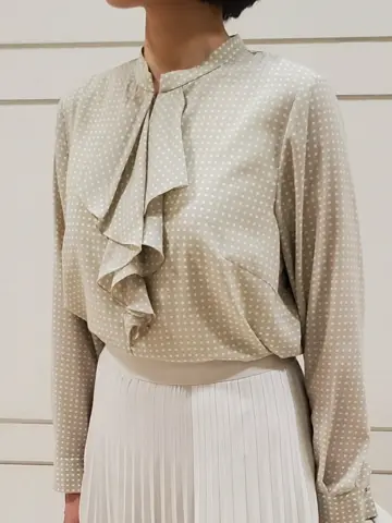 自由区 L スタッフ コーディネート画像