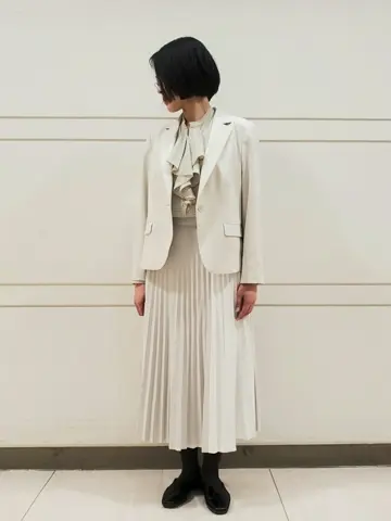 自由区 L スタッフ コーディネート画像