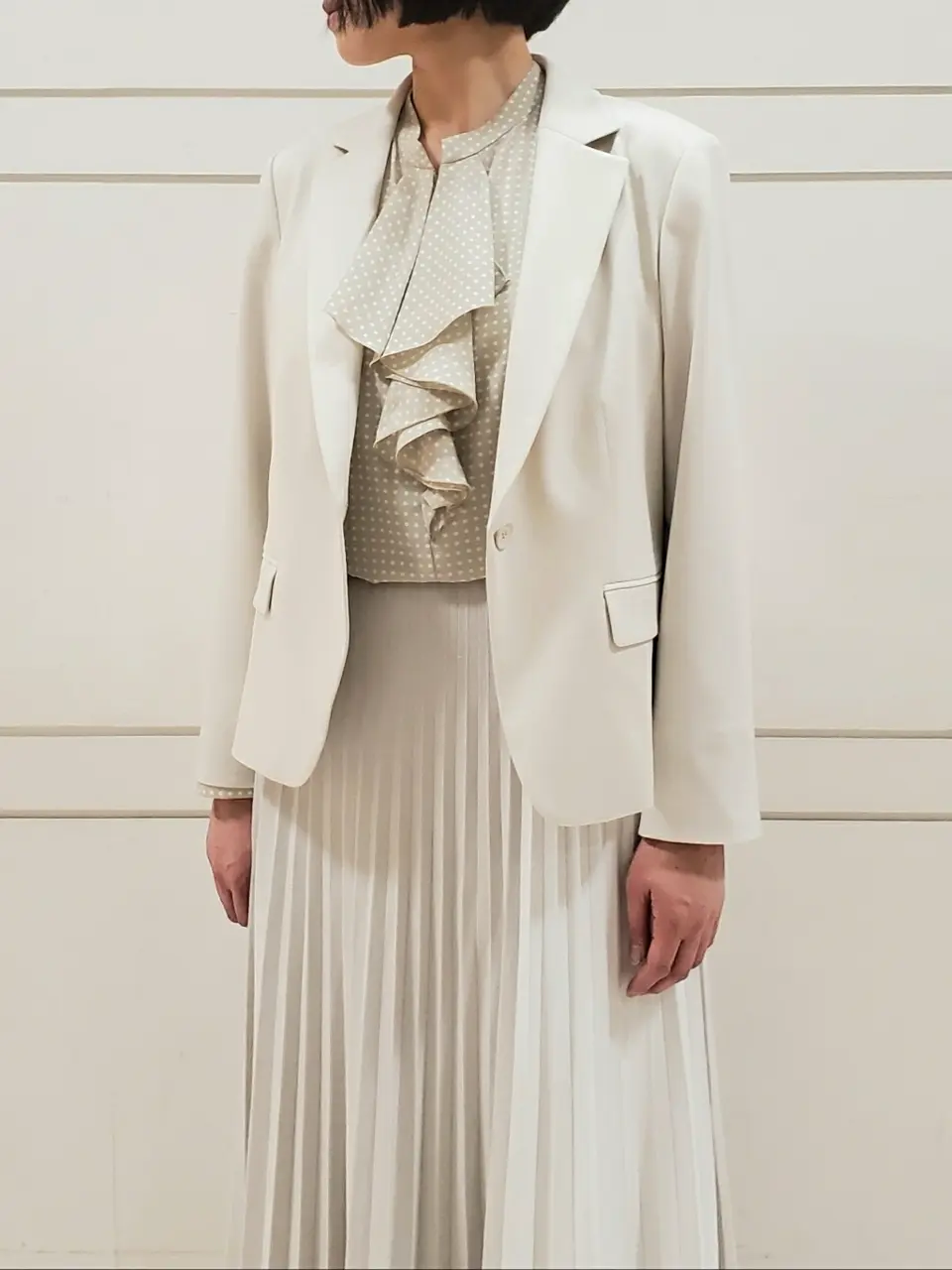 自由区 L スタッフ コーディネート画像