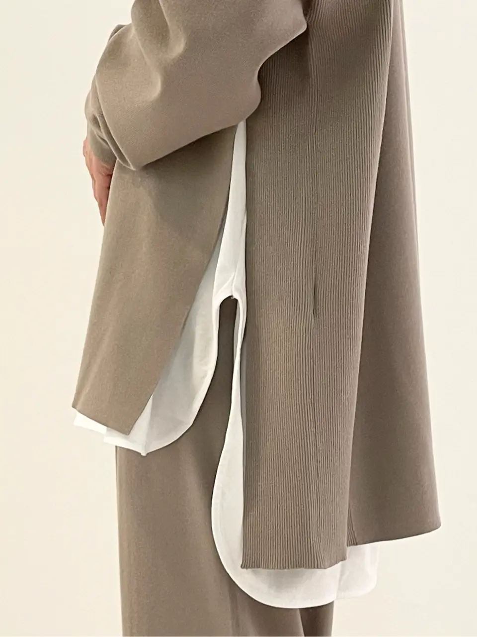 自由区 L スタッフ コーディネート画像