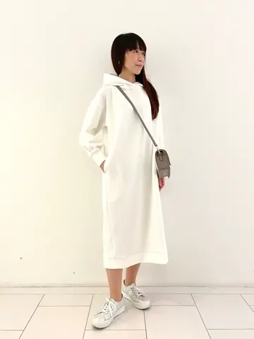 自由区 L スタッフ コーディネート画像